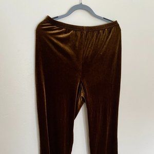 Straight leg, golden velvet pants